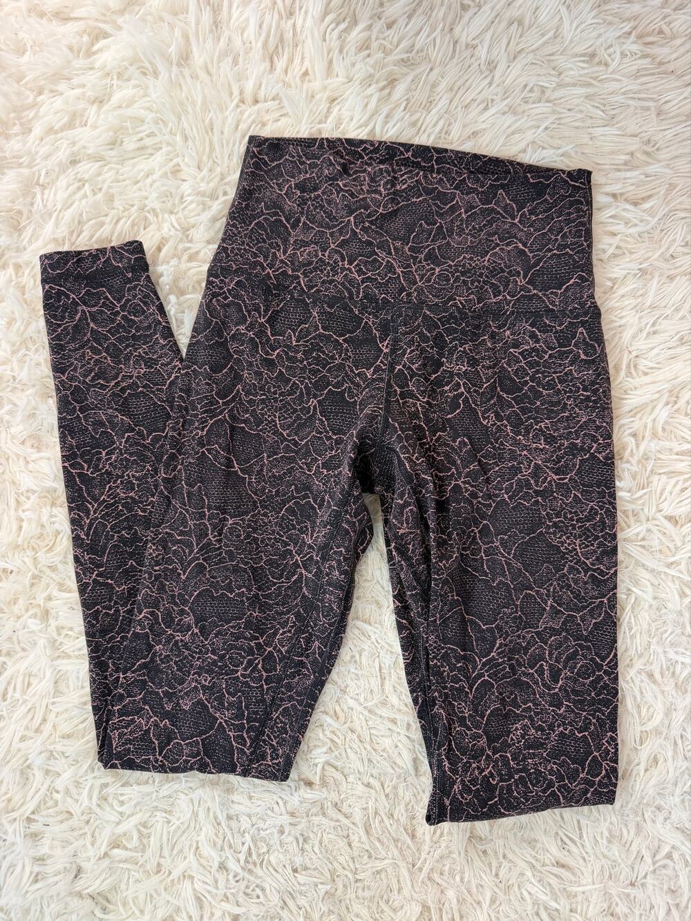 Lululemon Align Pant *Full Length 28"
Lacescape Spanish Rose Black